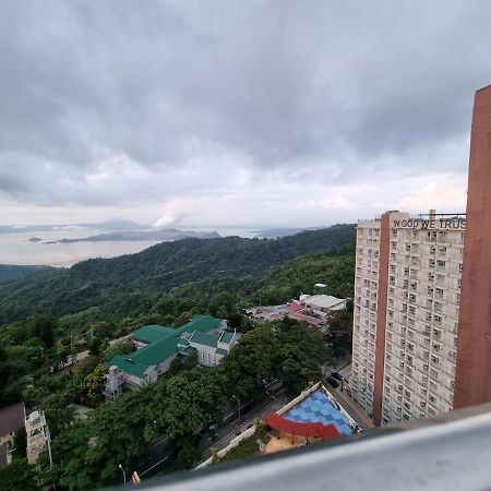 4 Pax Tagaytay Prime Staycation Wifi Netflix And Light Cooking Free Viewdeck Тагайтай Экстерьер фото